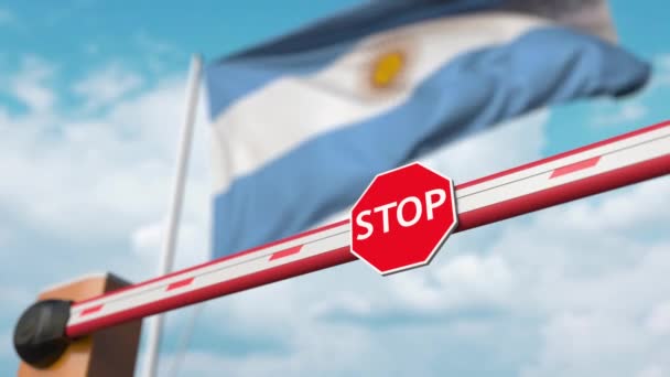 Abra o portão de lança no fundo da bandeira argentina. Entrada livre ou levantamento de uma proibição na Argentina — Vídeo de Stock