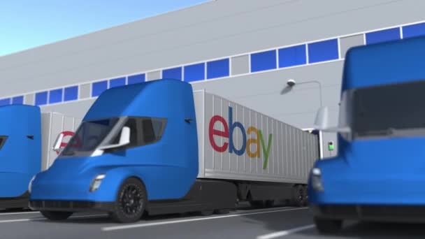 E-bay logosu olan modern karavan kamyonları depoda yükleniyor ya da boşaltılıyor. Lojistik bağlantılı 3d döngü canlandırması — Stok video