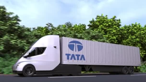 Caminhão semi-reboque eléctrico com logótipo TATA na lateral. Editorial loopable animação 3D — Vídeo de Stock