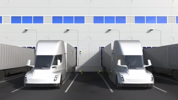 Ηλεκτρικά ημιρυμουλκούμενα φορτηγά στην αποβάθρα φόρτωσης αποθήκη με το προϊόν της Ουκρανίας κείμενο. Ουκρανικά logistics σχετικές 3d animation — Αρχείο Βίντεο