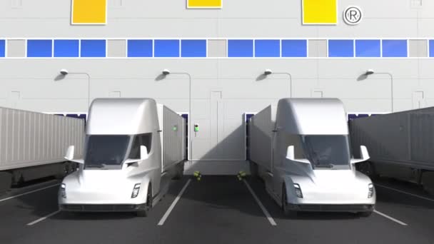 Moderne oplegger trucks in magazijn laadruimte met McDonalds logo op de muur. Redactionele 3D-animatie — Stockvideo