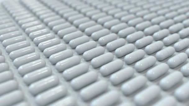 Capsula di droga rossa e blu tra molte capsule grigie. Animazione 3D concettuale relativa alla ricerca farmaceutica — Video Stock