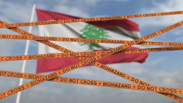 Строки ограничения биологической опасности против ливанского флага. Ограниченный пограничный переход или карантин в Ливане. Концептуальная петля 3D анимации — стоковое видео