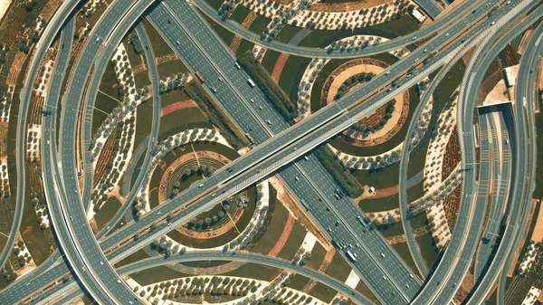 Aerial top down view of a big highway interchange traffic in Dubai, UAE — 图库照片