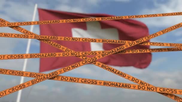 Líneas de cinta de restricción de riesgo biológico contra la bandera suiza. Cruce fronterizo restringido o cuarentena en Suiza. Animación en 3D de bucle conceptual — Vídeos de Stock