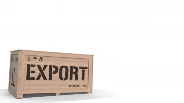 Wooden crate with printed EXPORT text on white background. 3D animation — Stock Video