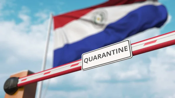 Absperrgitter mit Quarantäne-Schild, das mit der Flagge Paraguays als Hintergrund geschlossen wird. Paraguayische Grenzschließung oder infektionsbedingte Isolation — Stockfoto