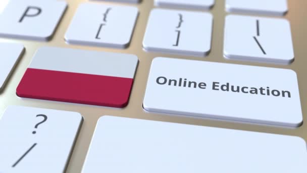 网上教育文字和波兰国旗在电脑键盘上的按钮。现代专业培训相关概念3D动画 — 图库视频影像