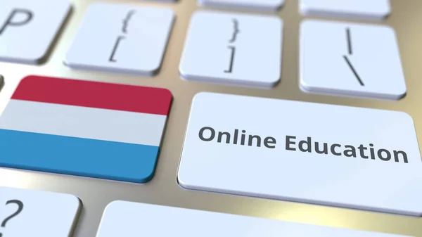 Text a vlajka online vzdělávání Lucemburska na tlačítcích na klávesnici počítače. Moderní profesionální školení související konceptuální 3D vykreslování — Stock fotografie