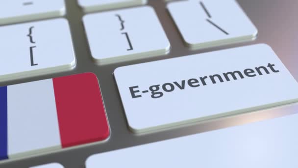 E-Government oder Electronic Government Text und Flagge Frankreichs auf der Tastatur. Moderne konzeptionelle 3D-Animation für öffentliche Dienstleistungen — Stockvideo