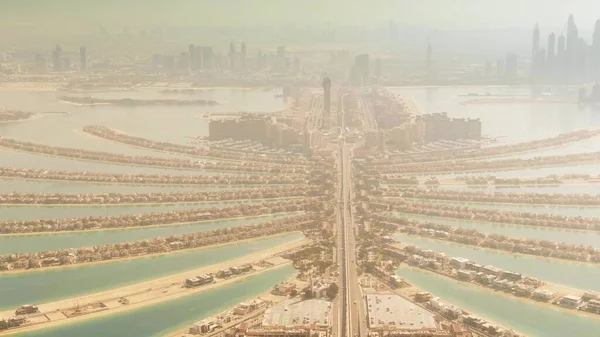 Légi felvétel a híres Palm Jumeirah-i mesterséges szigetről. Dubai, Uae állam — Stock Fotó