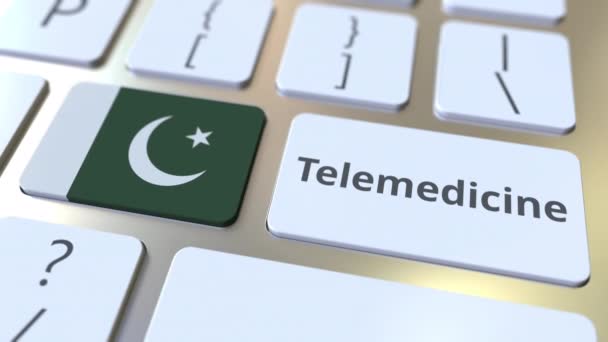 Телемедицинский текст и флаг Пакистана на компьютерной клавиатуре. Дистанционные медицинские услуги, связанные с концептуальной 3D анимацией — стоковое видео