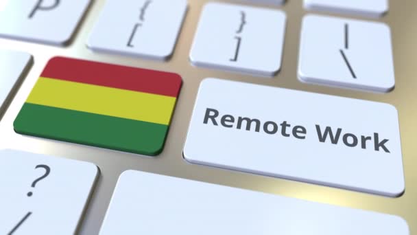 Remote Werk tekst en vlag van Bolivia op het toetsenbord van de computer. Conceptuele 3D-animatie in verband met telewerken of telewerken — Stockvideo