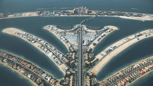 Tiro aéreo de alta altitude da ilha Palm Jumeirah. Dubai, EAU — Fotografia de Stock