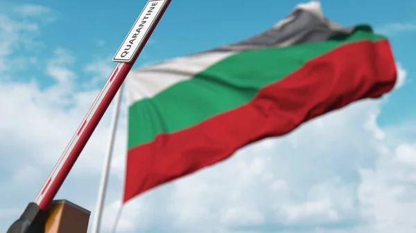 Nyitott boom kapu QUARANTINE felirattal a bolgár zászló hátterén. A lezárás Bulgáriában ér véget. 3D renderelés — Stock Fotó
