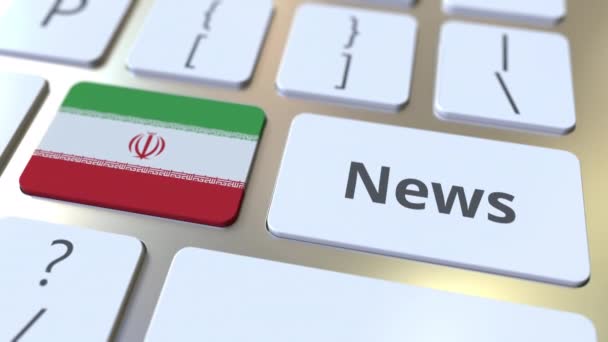 Текст новостей и флаг Ирана на клавишах компьютерной клавиатуры. Концептуальная 3D анимация — стоковое видео