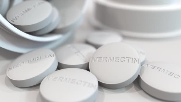 Ivermectina píldoras de medicamentos genéricos como un potencial COVID-19 coronavirus medicación enfermedad, macro 3D — Vídeo de stock