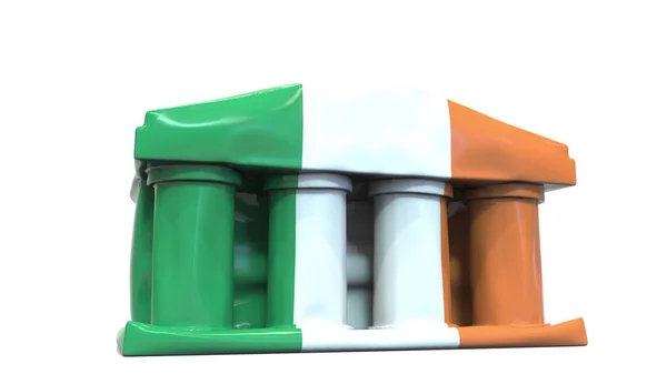 Deflační nafukovací banka nebo vládní budova s tištěnou vlajkou Irska. Irská hospodářská nebo politická krize související konceptuální 3D vykreslování — Stock fotografie