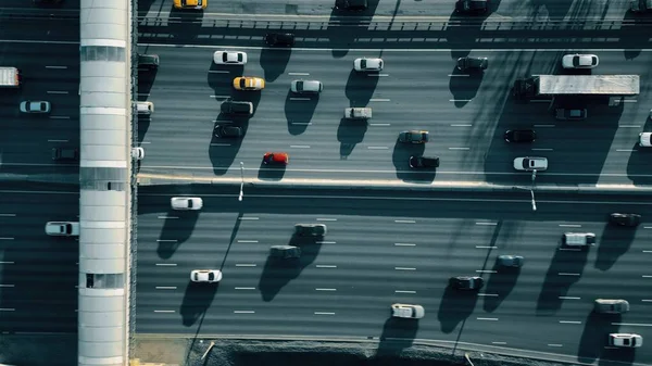 忙しい高速道路の上空からの眺め — ストック写真