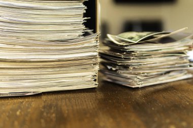 Sayısallaştırılacak eski fotoğraf baskıları ve anılar yığını 