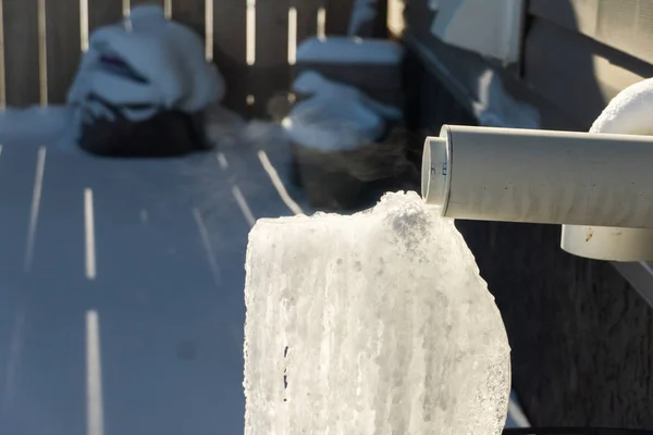 Icicle damlayan su ile fırın havalandırması