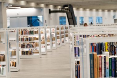 31 Aralık 2018 - Calgary, Alberta - Calgary Merkez Kütüphanesinin İçi