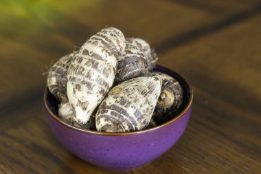 Organik taze Nijerya Coco yer elması veya Taro Kökü