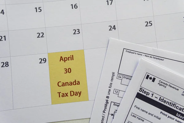 30 kwietnia - dzień podatkowy Kanady. Termin do sub, to zwrot podatku dochodowego od osób fizycznych — Zdjęcie stockowe
