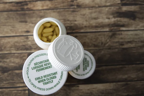 Reçeteli ilaç şişelerinin üzerinde çocuk koruması