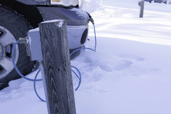 Motoru ısıtmak için soğuk iklimlerde kullanılan araç bloğu ısıtıcısı