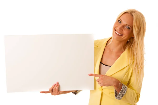 Striscione bianco - donna d'affari che tiene bordo bianco per la pubblicitàin — Foto Stock