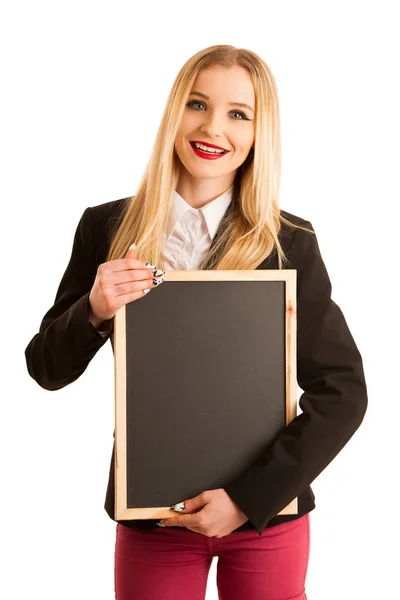 Schattige jonge zakelijke vrouw golds lege zwarte bord met plaats voor — Stockfoto