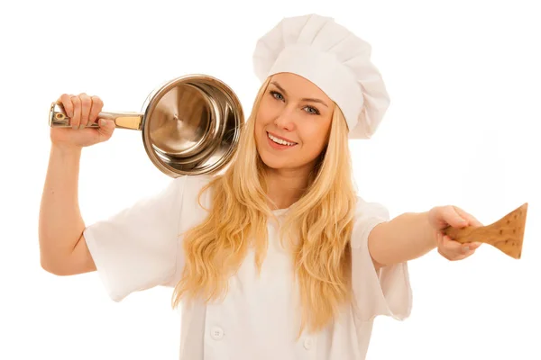 Młoda Blondynka chef woamn posiada przybory kuchenne, jak ona przygotowuje się do coo — Zdjęcie stockowe