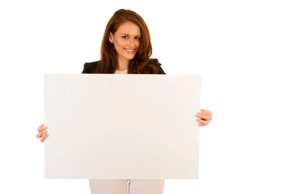 Ελκυστική γυναίκα κρατώντας λευκό πανό με αντίγραφο spave f — Φωτογραφία Αρχείου