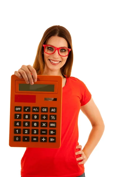 Hermosa joven estudiante de matemáticas mantiene gran calculadora retro aislado — Foto de Stock