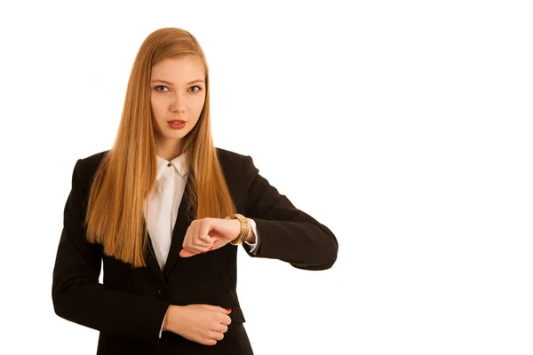 Jonge contactpersoonbeheer vrouw checkihg horloge geïsoleerd over witte CHTERGRO — Stockfoto