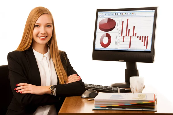 Красива молода бізнес-леді працює в офісі з великою копією спа — стокове фото