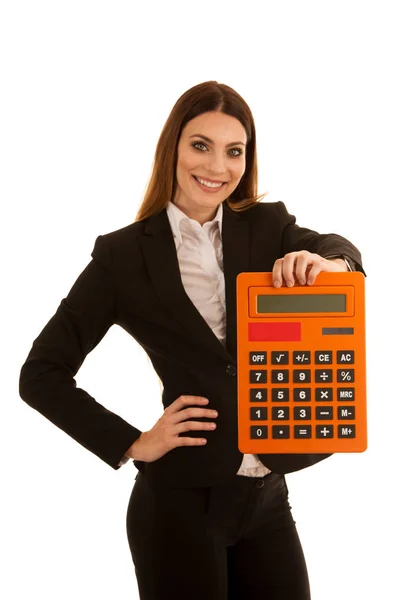 Красивая деловая женщина держит большой калькулятор изолирован над — стоковое фото