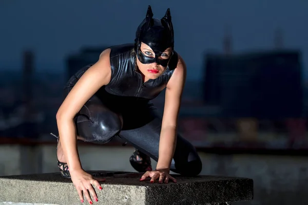 Beautiful Woman Catwoman Leather Latex Roof — Stock Photo, Image