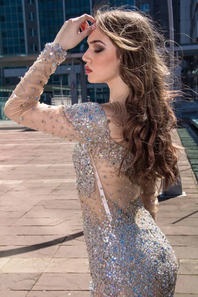 Beautiful Fashionable Girl Dress Front Modern Building — Stock Photo, Image