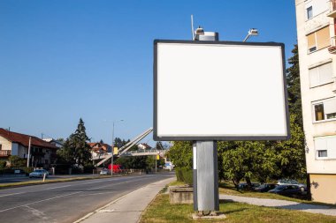 Reklam için boş ilan panosu modeli