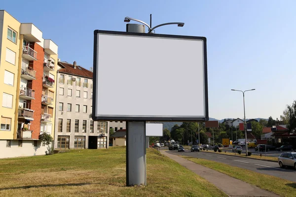 Cartelera Blanco Maqueta Para Publicidad Fondo Calle Ciudad Imagen De Stock