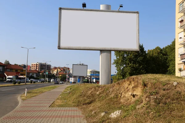 Κενό σχέδιο διαφημιστικής πινακίδας για διαφήμιση Royalty Free Φωτογραφίες Αρχείου