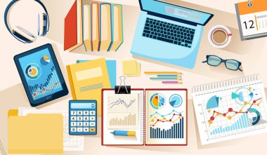 Ofis Masası yukarıdan. Bilgi verilerle çalışma