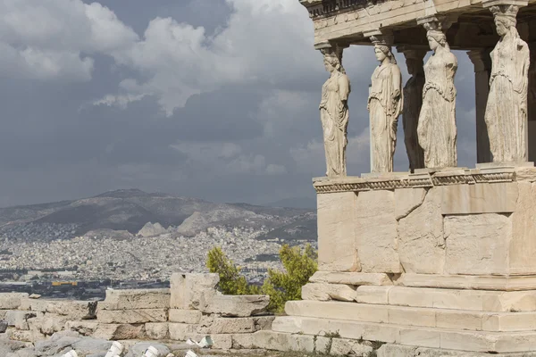 Atény - Řecko - září 21,2016: Caryatides v Akropoli, A — Stock fotografie