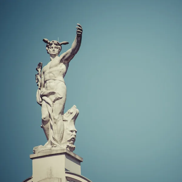 Ljubljana, Slovenië-24 september 2016: Mercurius, de Romeinse God — Stockfoto