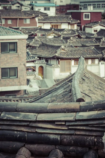 Bukchon Hanok dorp is een van de beroemde plek voor Koreaanse trad — Stockfoto