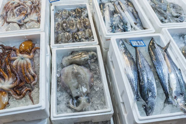 Noryangjin halászati nagykereskedelmi piacon, nagy kiterjedésű nagykereskedelmi & re — Stock Fotó