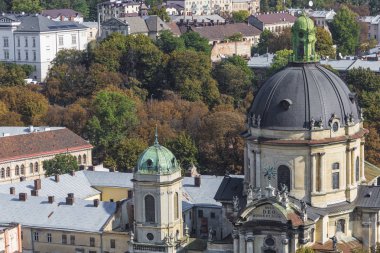 Lviv, Ukrayna - 02 Ekim 2016: Lviv şehri yukarıdan. Merkez 
