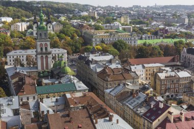 Lviv, Ukrayna - 02 Ekim 2016: Lviv şehri yukarıdan. Merkez 